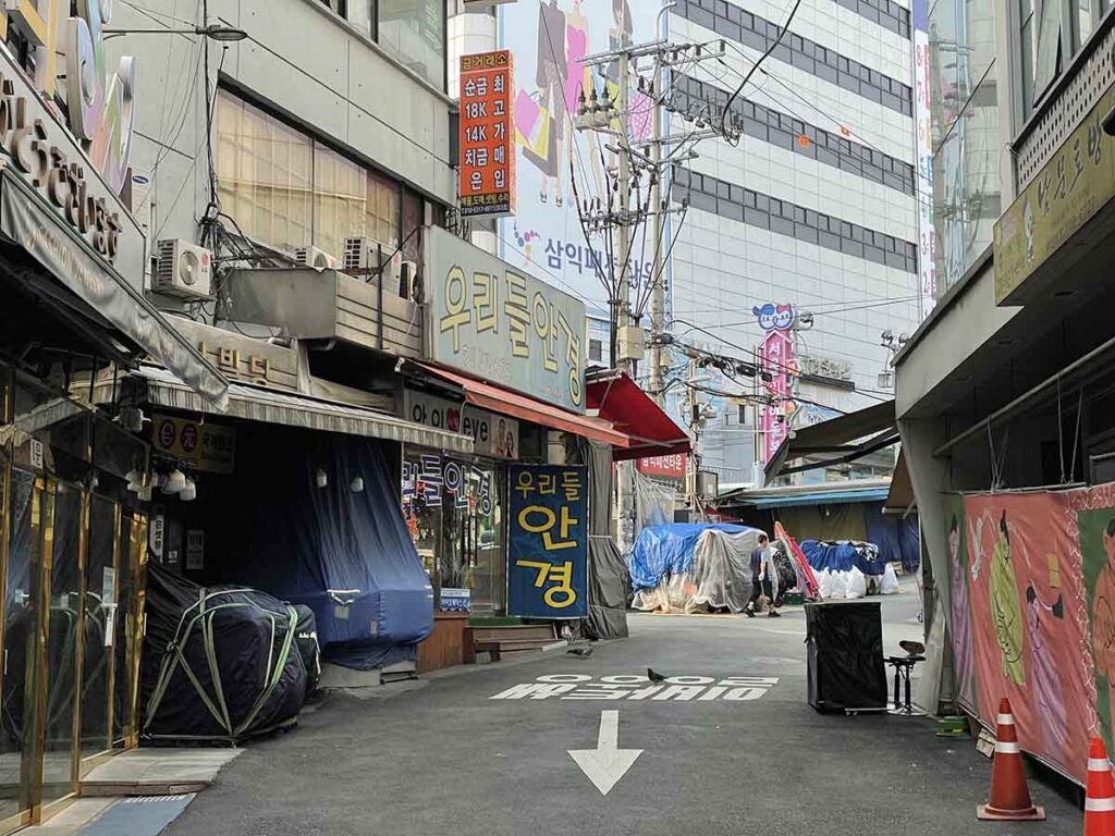 Seoul Namdaemun Market 