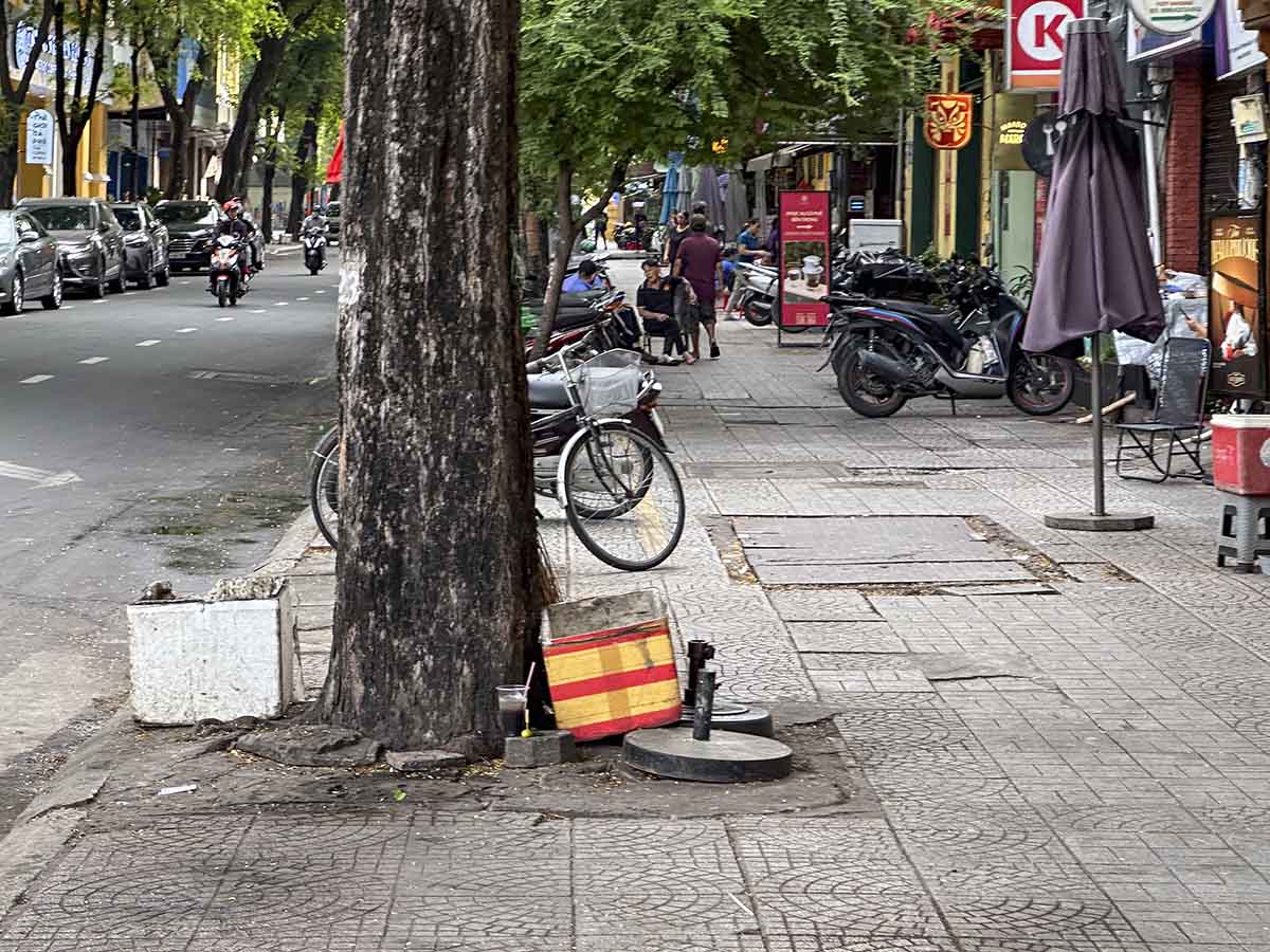 Busy sidewalk in central Ho Chi Minh City